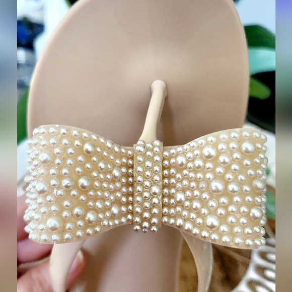 Women's INC Pearl Bow Sandals Nude size 7M NwB - Picture 9 of 10